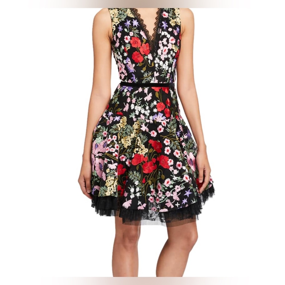 NWT Bronx and Banco Black Floral Lace V Neck A-Line Mini SleevelessDress Size 8